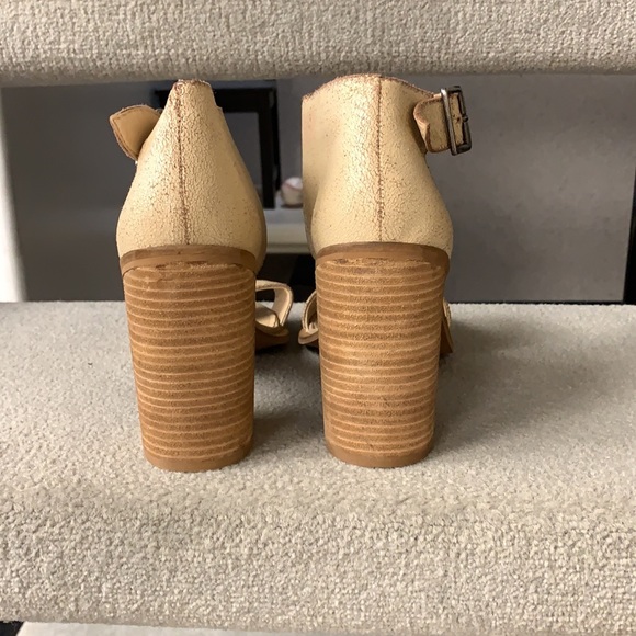 Anthropologie {Kelsi Dagger}Sz 9 Distressed Heels - Picture 5 of 12